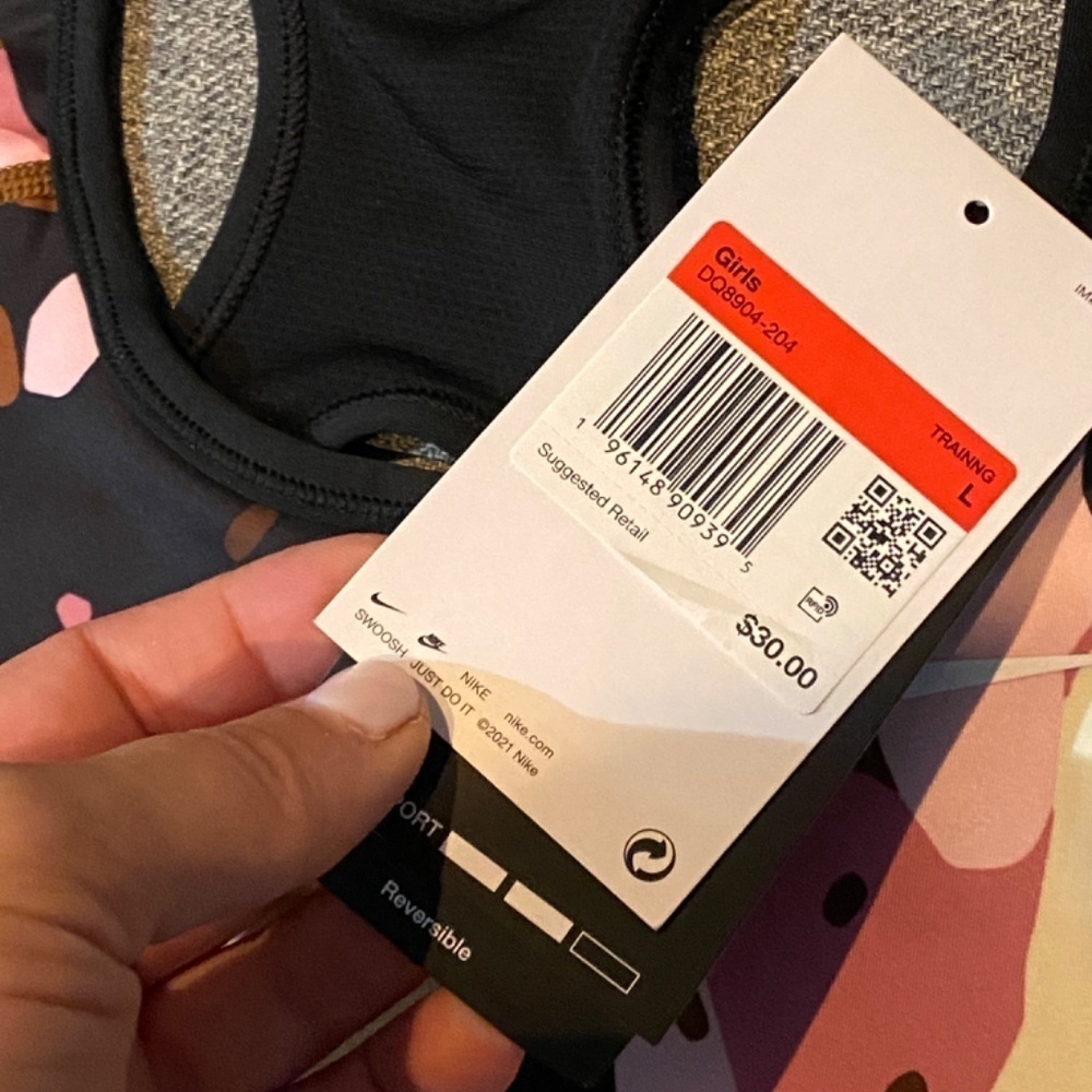 NWT Nike reversible sports bra - Picture 2 of 7